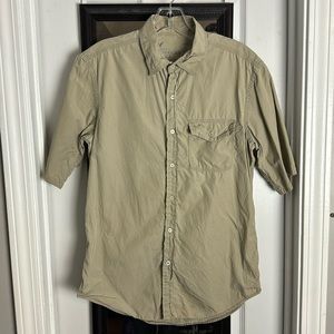 American Eagle A&E tan button shirt